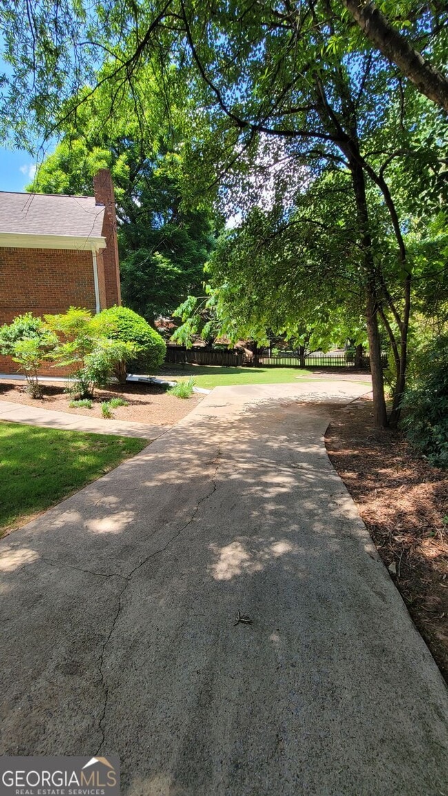 Photo - 5005 Johns Creek Ct