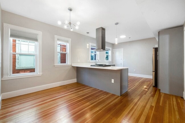 Building Photo - 24 Howes St Unit 3