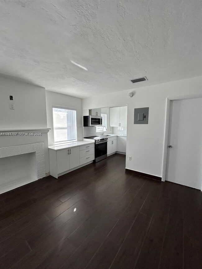 Photo - 1810 NW 34th St Unit 2