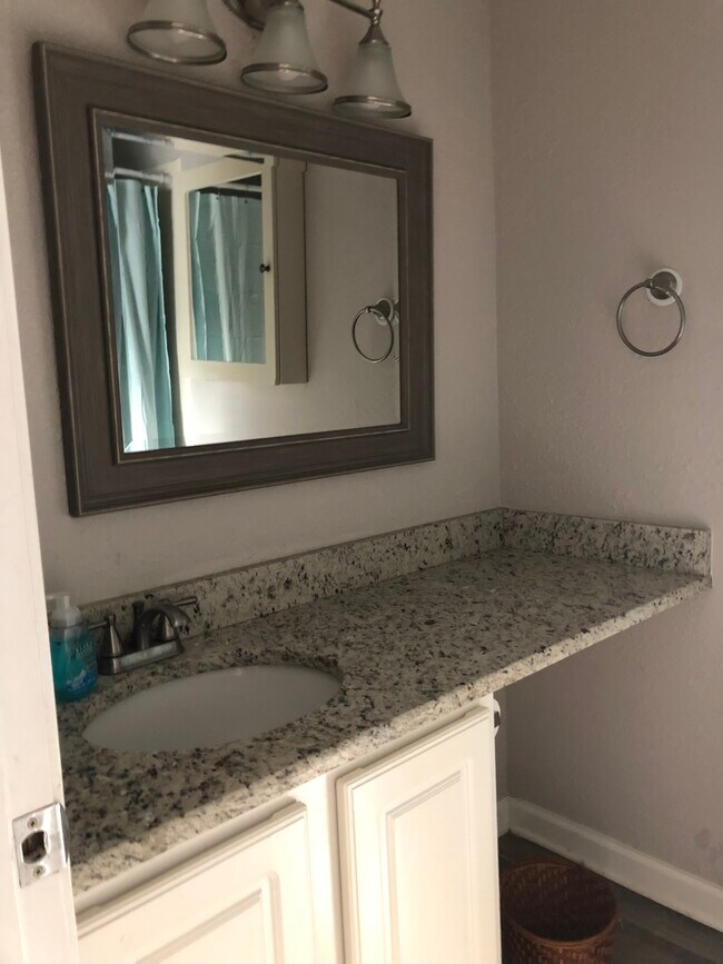 Photo - 1550 E 2nd St Unit 103