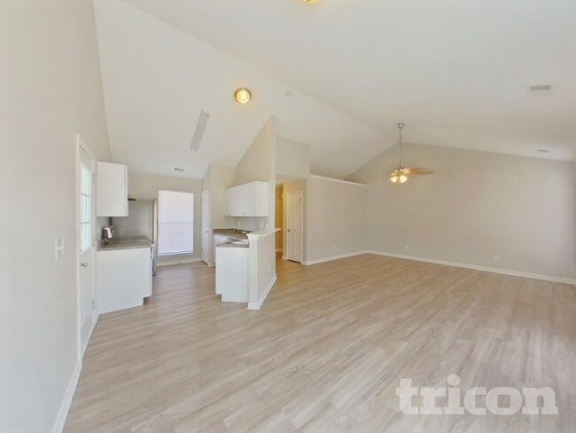 Photo - 1401 May Oak Cir