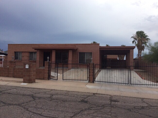 Photo - 3 Bedroom/ 2 Bath Home Near Mission & Vale...