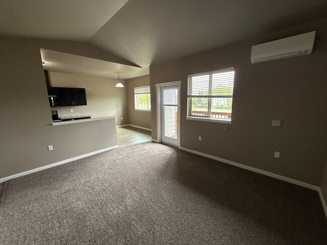 Photo - 4245 Hawthorne Ave NE Unit 302