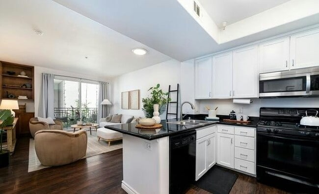 Photo - 4060 Glencoe Ave Unit 203