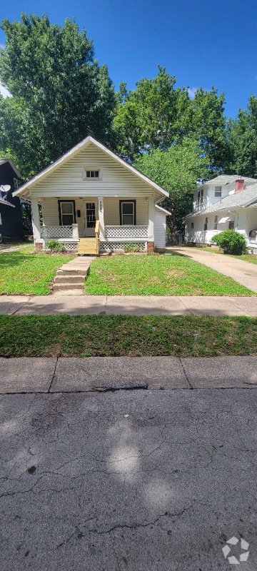 Building Photo - 706 W 75th Terrace Rental