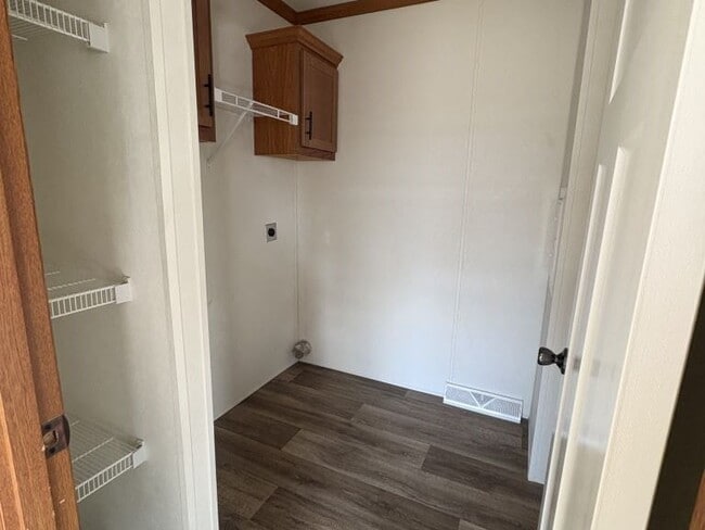 Photo - 486 Baja Ln S