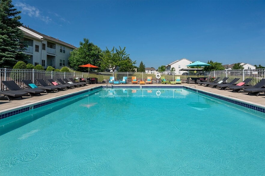 Heated Saltwater Outdoor Swimming Pool