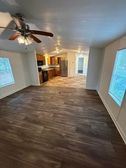 1427 Rita Rd