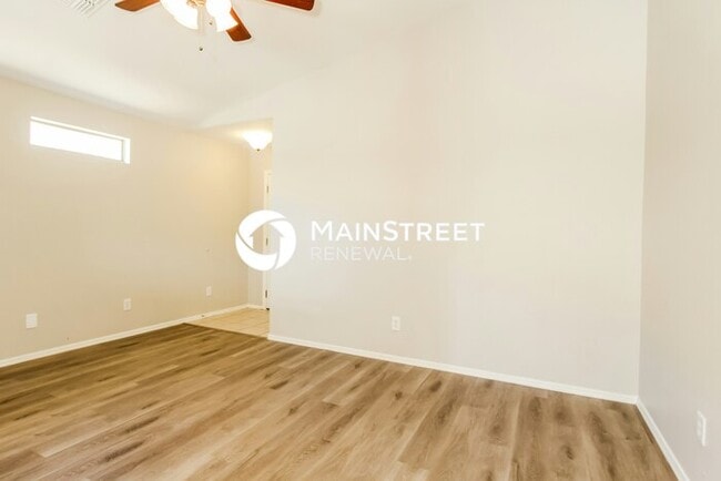 Photo - 3 Bedroom Pet-Friendly Home in El Mirage, AZ with Main Street Renewal