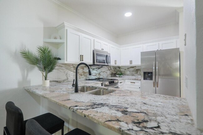 Photo - 1412 Sustella Avenue