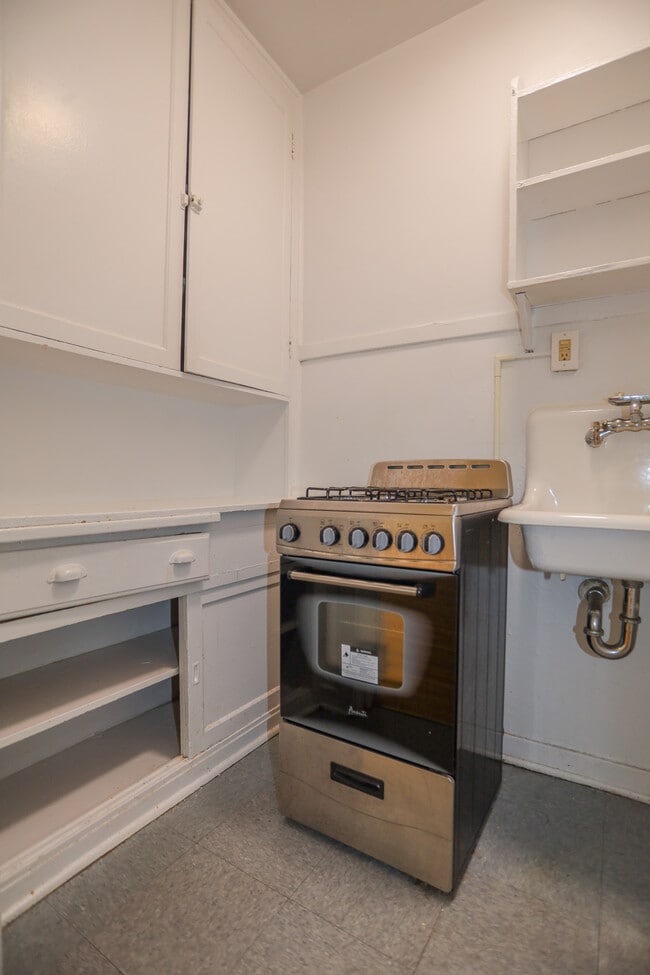 Photo - 5720 S Blackstone Ave Unit #209