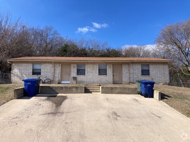 Building Photo - 911 Dryden Ave Rental