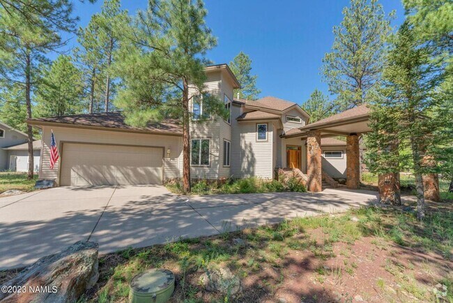 Building Photo - Gorgeous Home In Forest Highlands Gated Co...