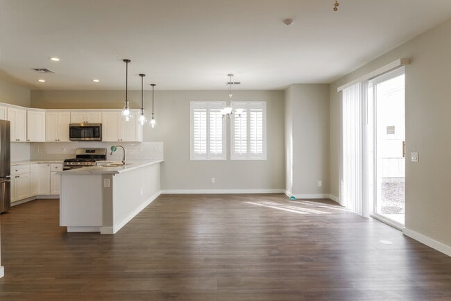 Photo - 3218 W Glendale Ave
