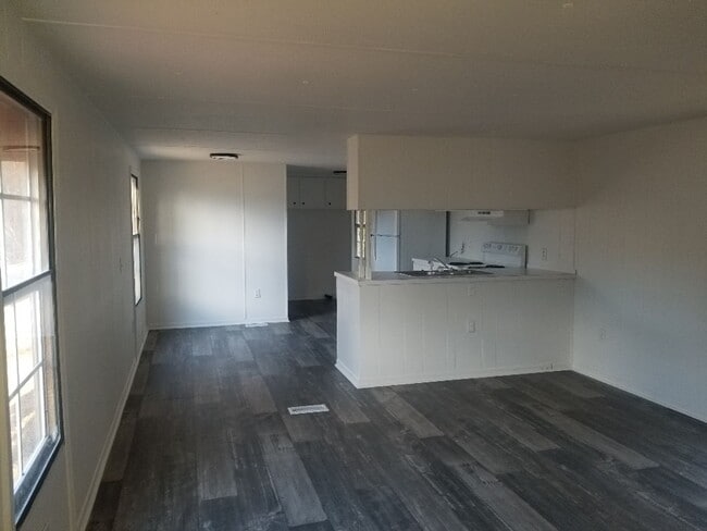 Photo - 425-B Riverbend Rd.