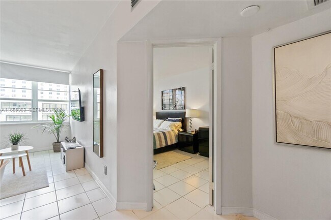 Photo - 100 Lincoln Rd Unit 924