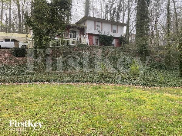 Photo - 253 Lamplighter Ln SE
