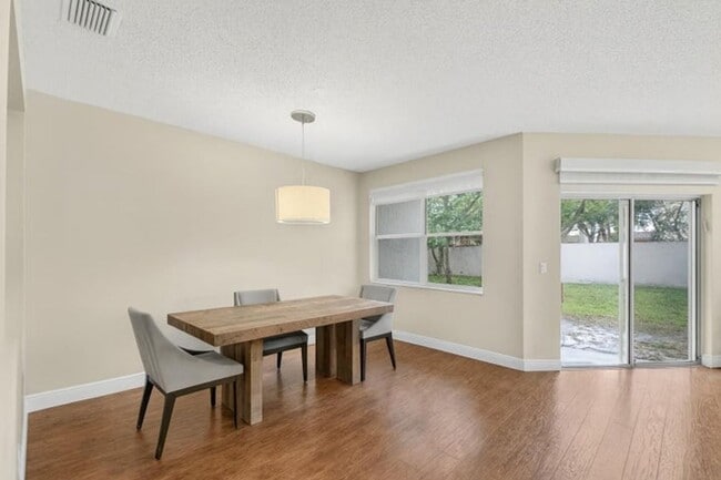 Photo - 20951 Via Alamanda