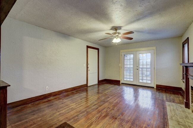 Photo - Lovely 1 Bed Home with new Balcony: 1407 1/2 Northwest 17th Street