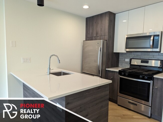 Photo - 844 W Grace St Unit 2