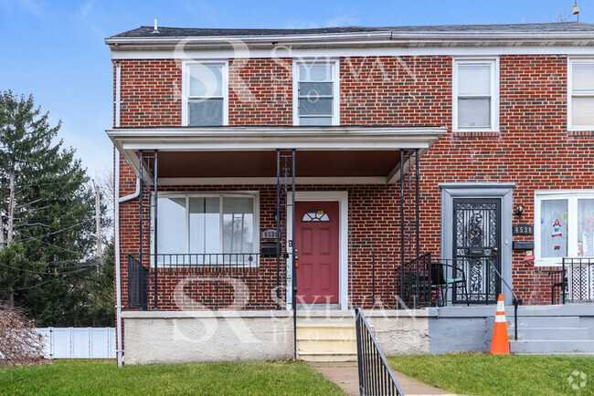 Building Photo - Nice 4BR 2BA Townhome