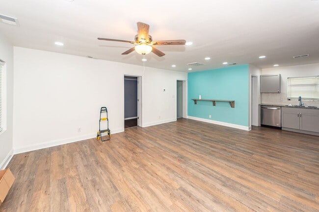 Photo - 4 Bedroom 2 Bath Home in Pinewood Vista - North Charleston