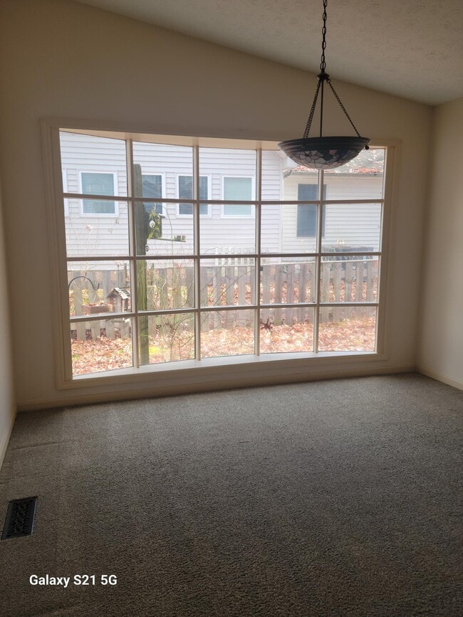 Photo - 140 Shelley Ln