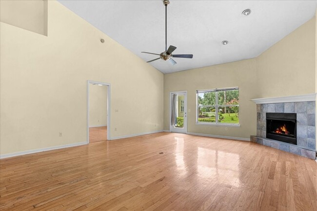 Photo - 11795 NW Creek Dr