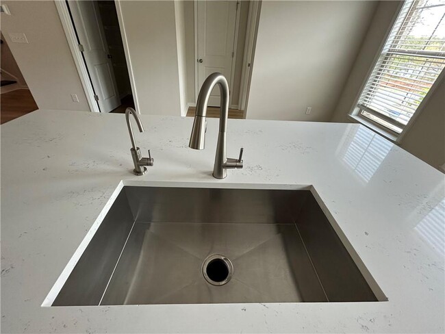 Photo - 3715 Davis Cir