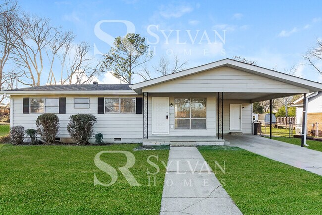 Photo - Carve Out a Great Life Here!