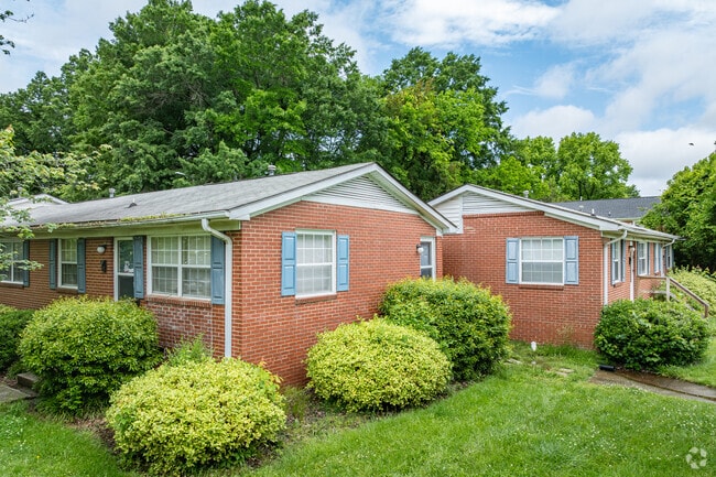 Alternate Photo - Lincoln Grove Apartments