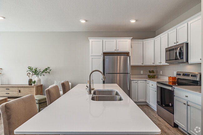 3BD, 2.5BA - 1600SF