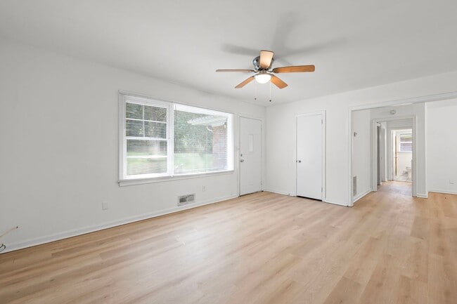 Building Photo - 2137 Kimberly Rd SW Rental