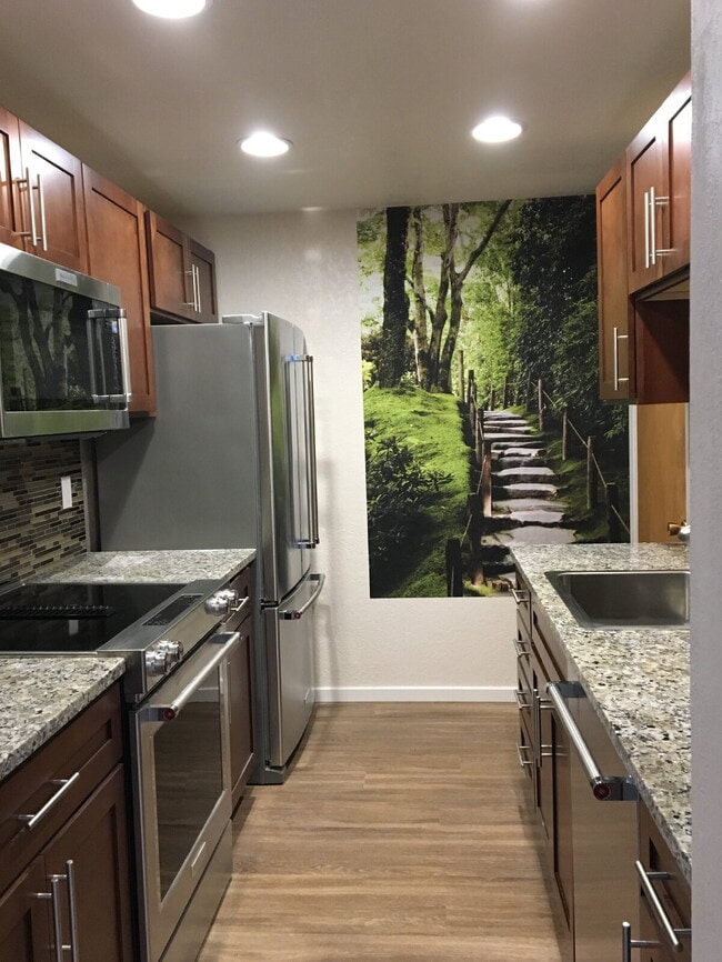Photo - Charming 2-Bed, 2-Bath Condo in Des Moines, Walking Distance to the Marina!!!