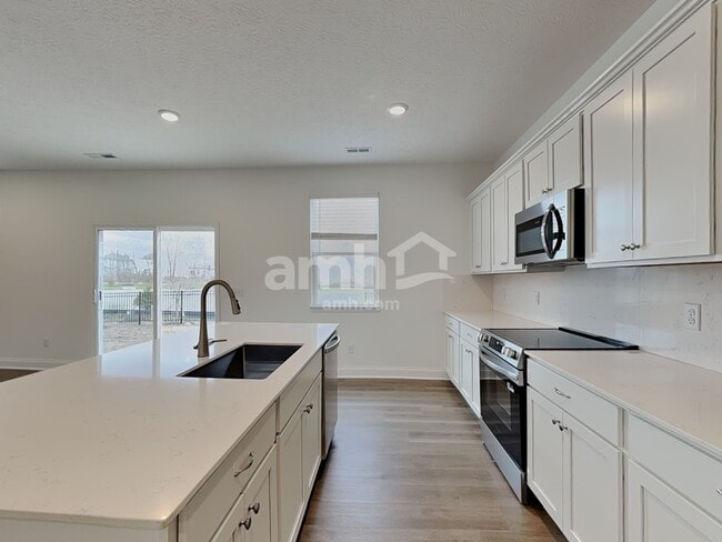 Photo - 230 Deanscroft Dr