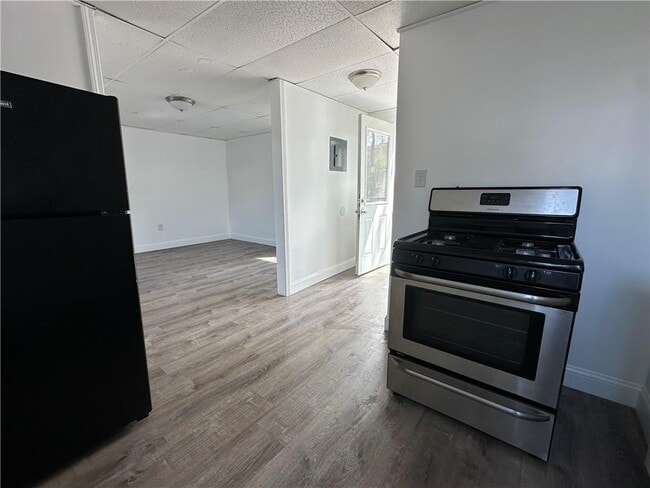 Photo - 212-212 N Main St Unidad 2R