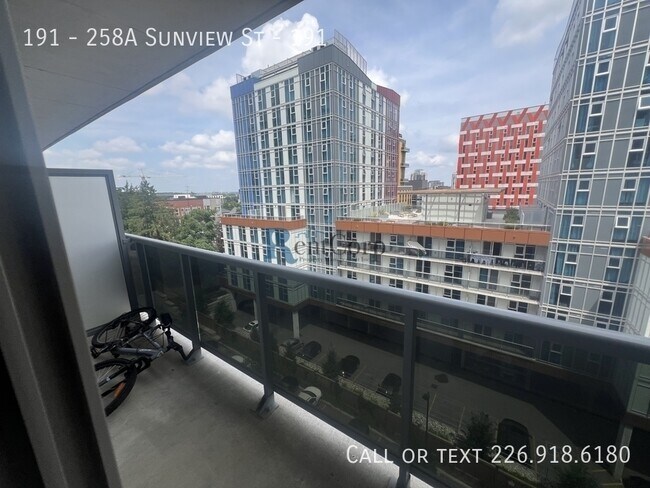 Photo - 258A-258A Sunview St