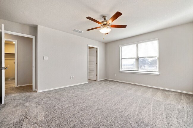 Photo - Like New Home in Hidden Springs!!!