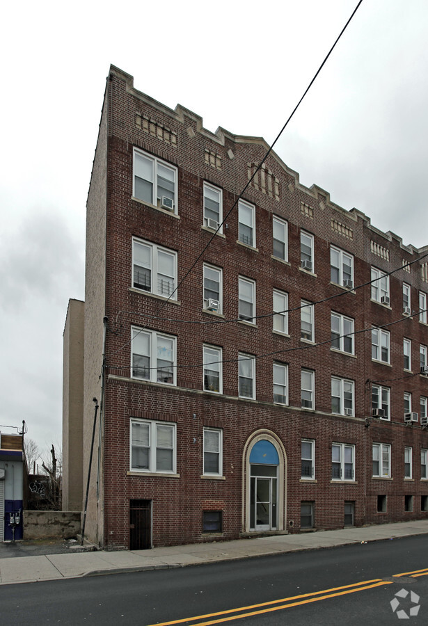 Photo - 252 Sip Ave Apartments
