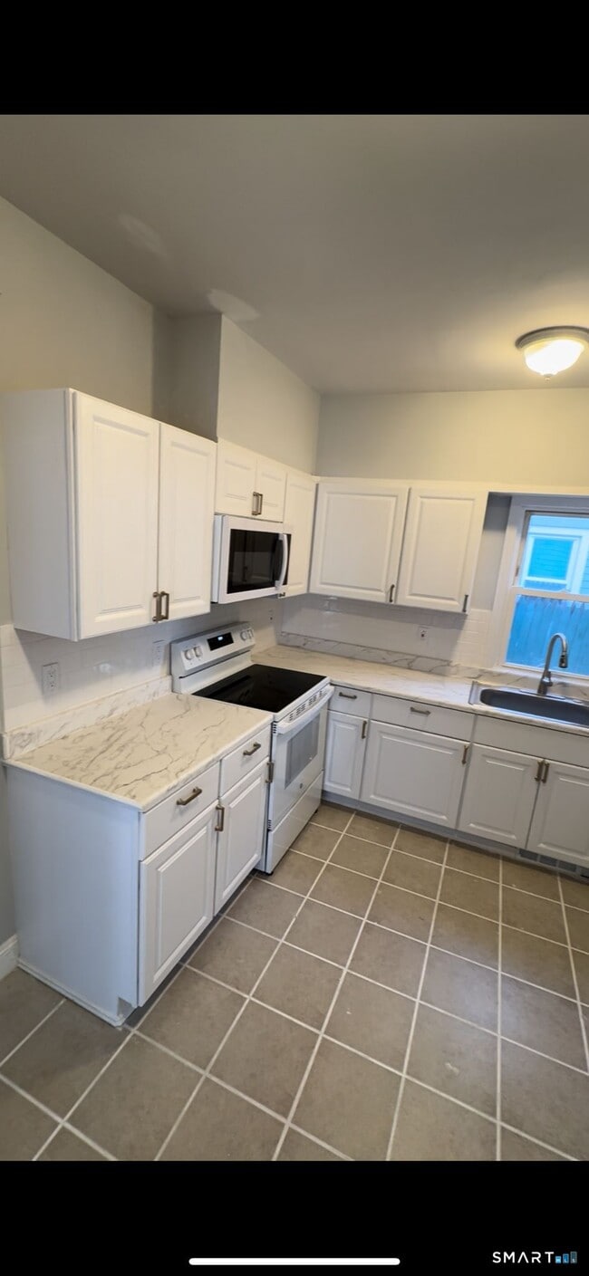 Photo - 95 New Canaan Ave Unit 1St Floor