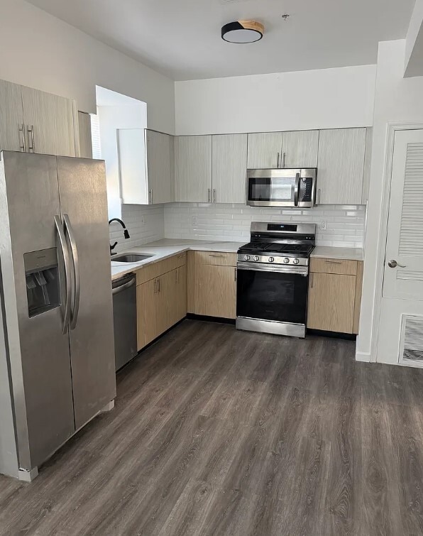 Photo - 14 Gouverneur St