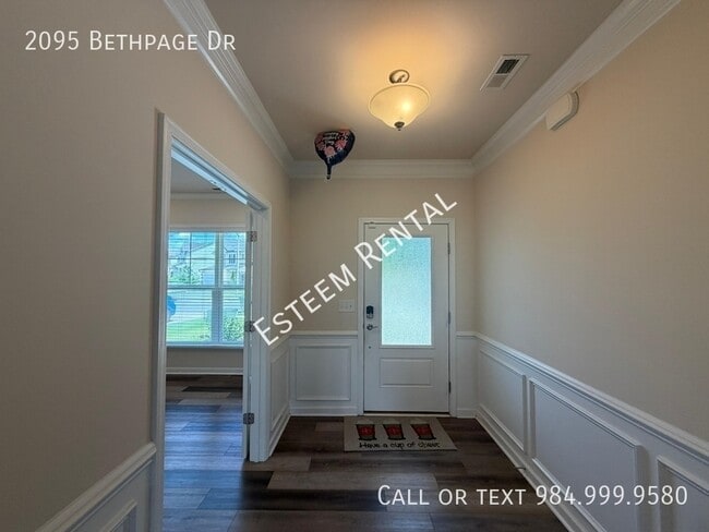 Photo - 2095 Bethpage Dr