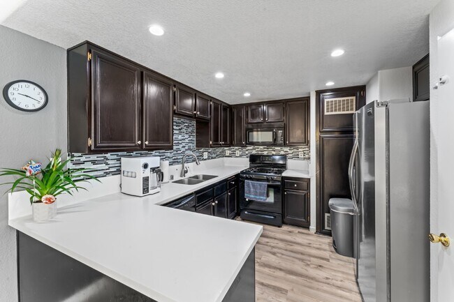 Photo - 18830 Vista Del Canon Unit A