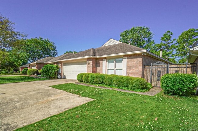 Building Photo - 1424 Prairie Ln