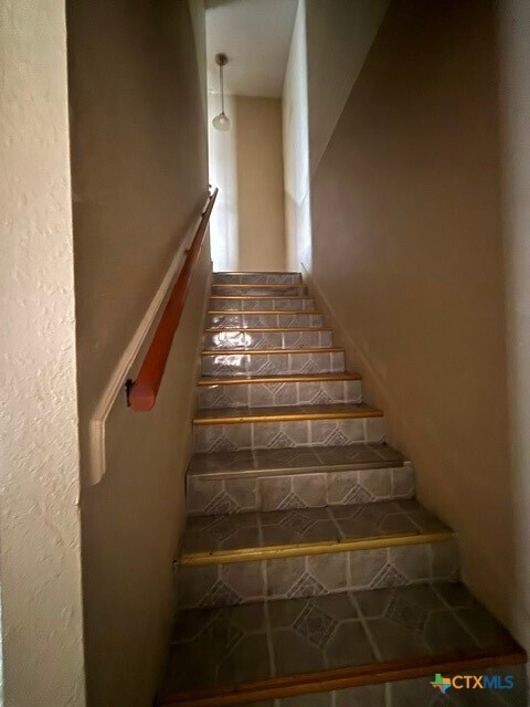 Photo - 1813 Cedarhill Dr