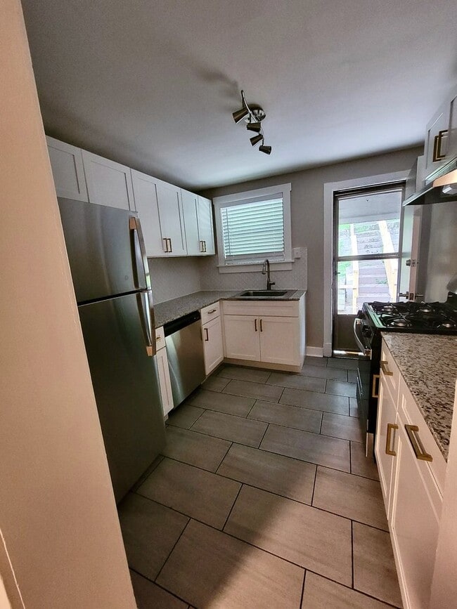 Photo - 174 Hallock St Apartment Unit 1