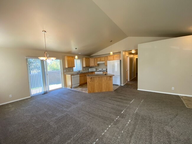 Photo - Beautiful Single-Level Home in Desirable NE Bend Community