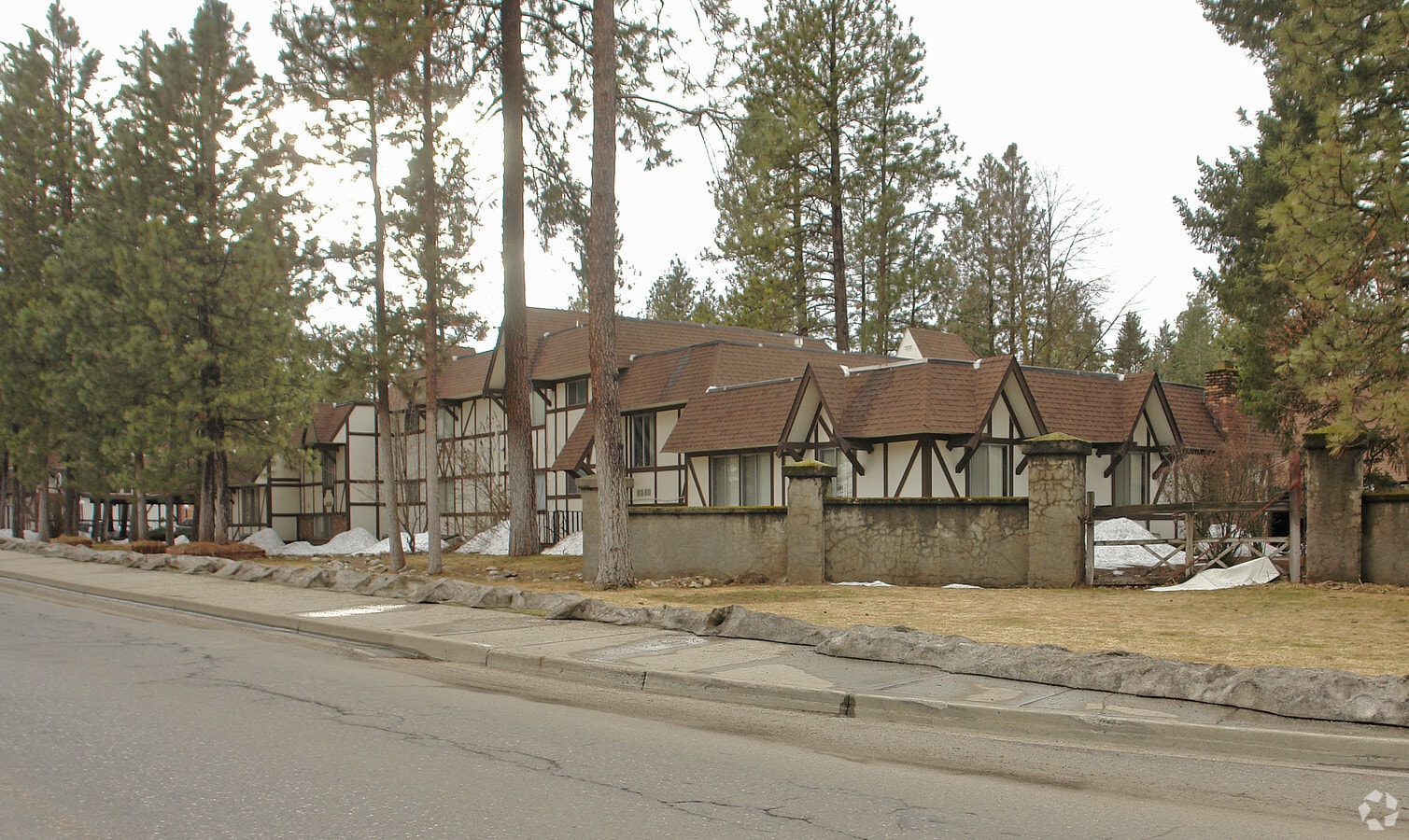 Woodhaven Apartments - Woodhaven Apartments