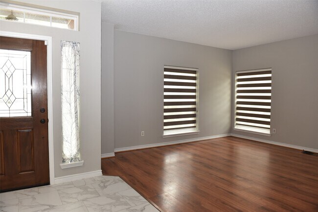 Photo - 2822 Grants River Cir