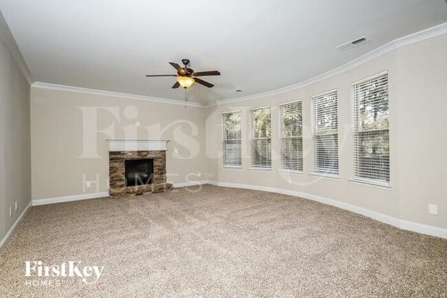 Photo - 7686 Outcrop Pass